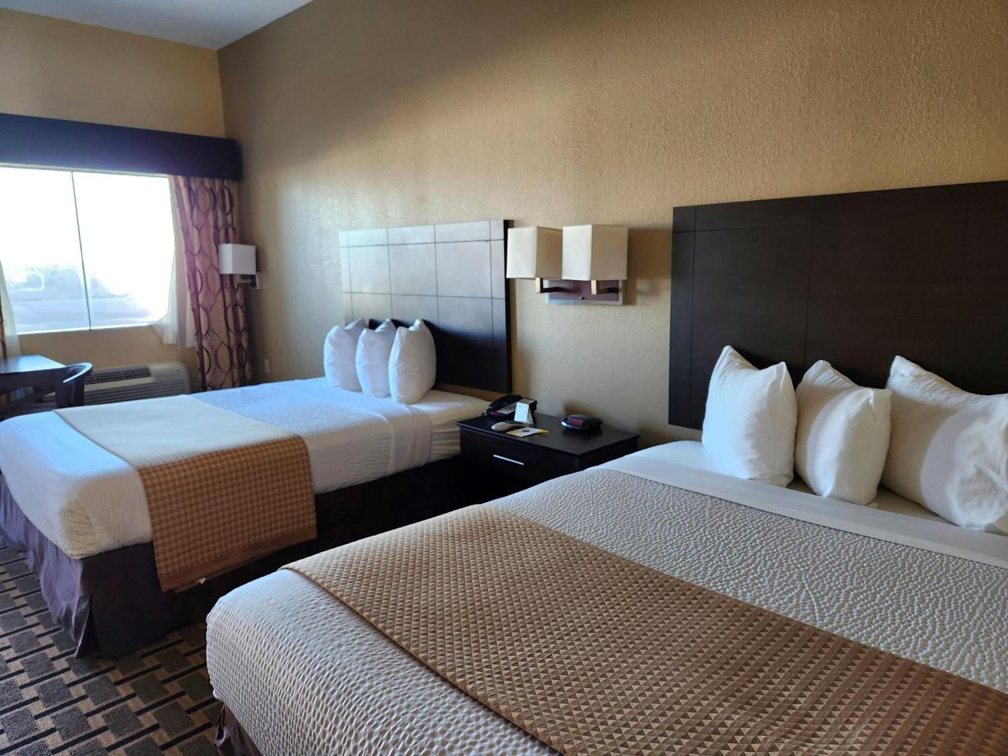 Days Inn By Wyndham Baytown East Экстерьер фото