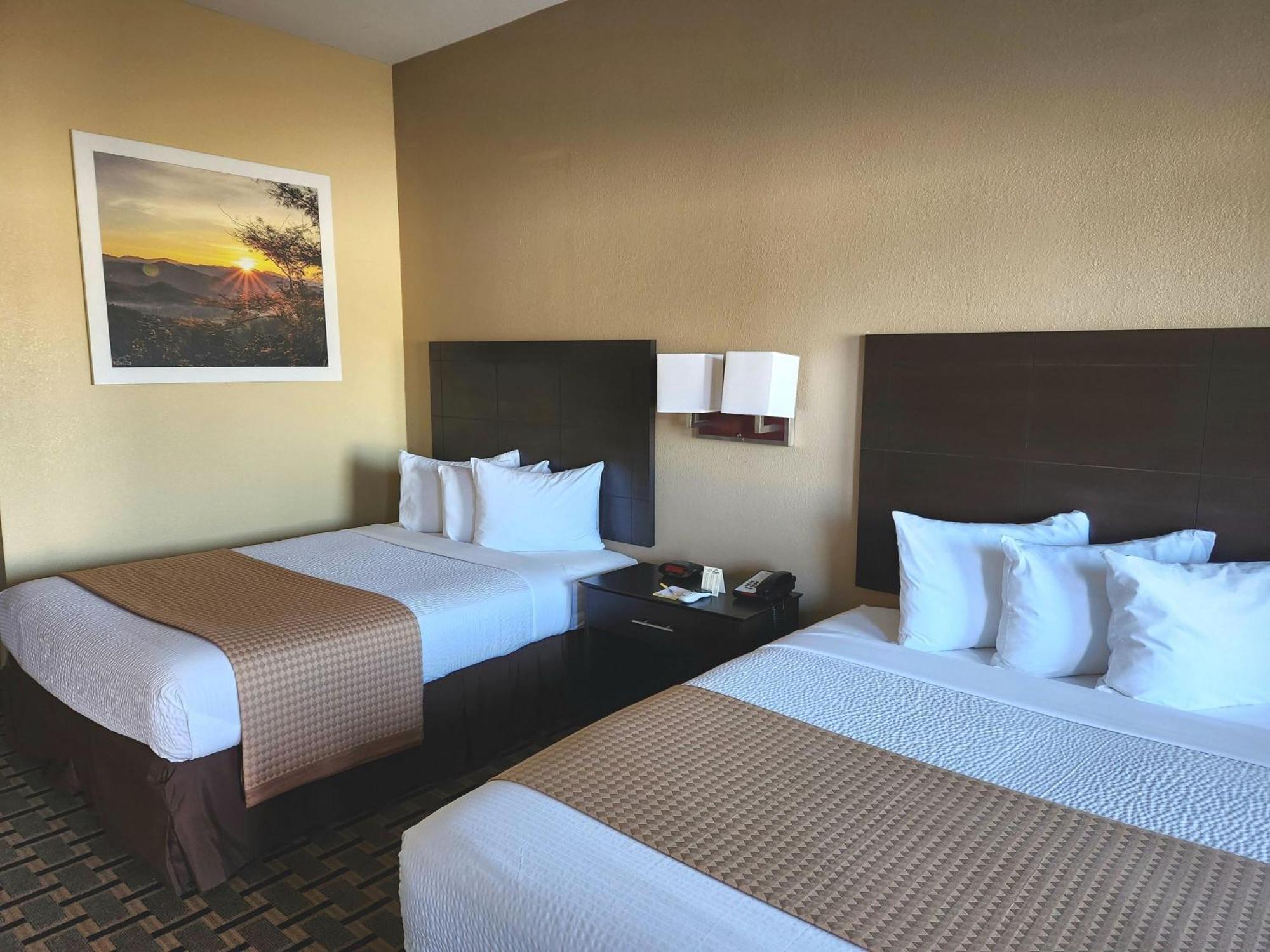 Days Inn By Wyndham Baytown East Экстерьер фото