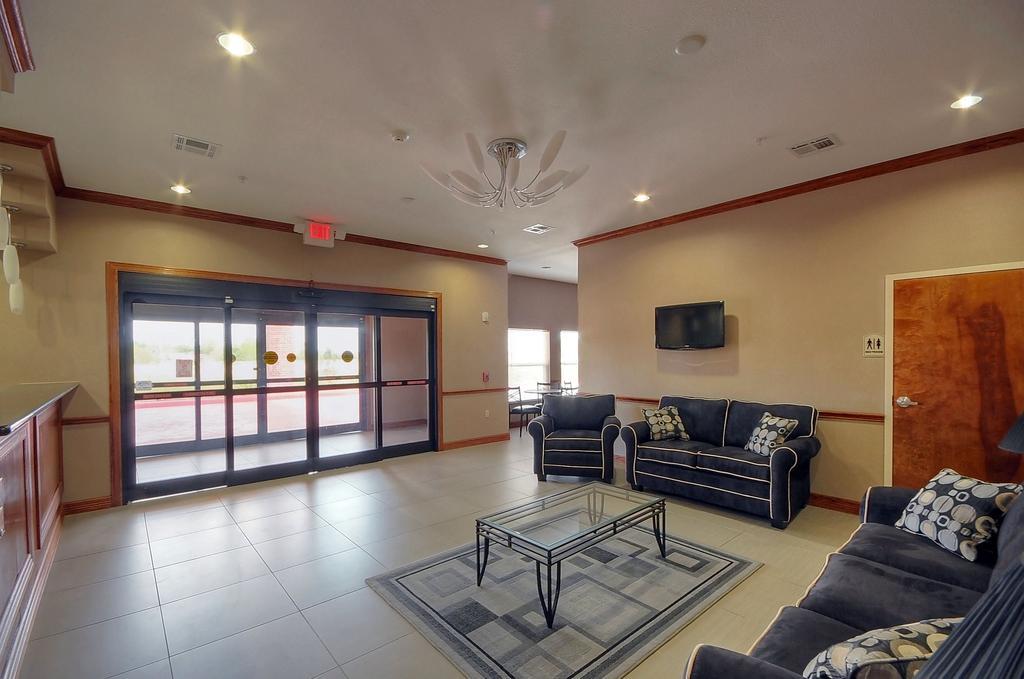 Days Inn By Wyndham Baytown East Экстерьер фото